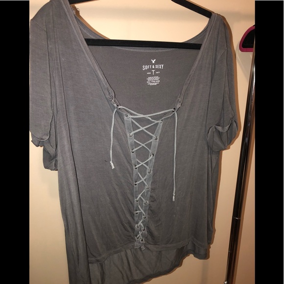 American Eagle Outfitters Tops - Crisscross t shirt!